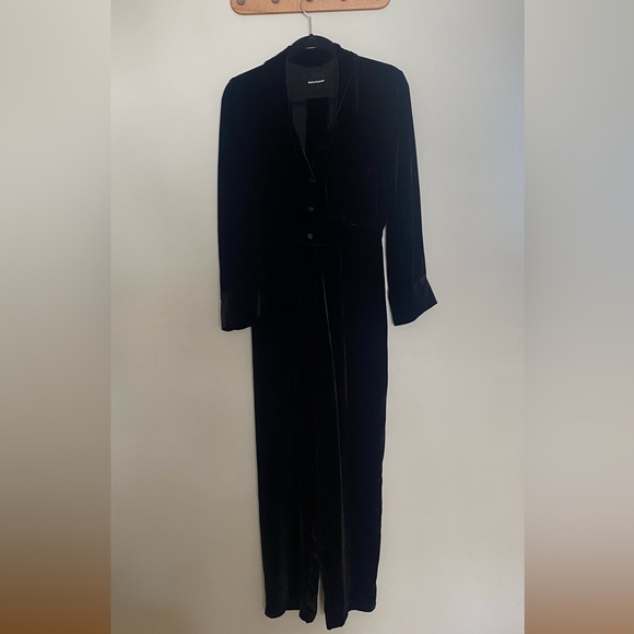 NWOT Reformation silk/rayon blend Black Velvet Jumpsuit - Picture 5 of 9